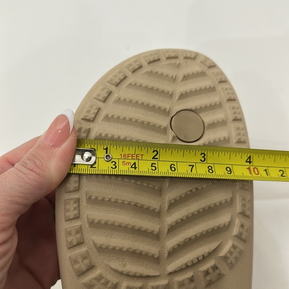 Crocs Women’s Sloane glitter wedge gold tan flip-flops size 10. - Picture 7 of 11